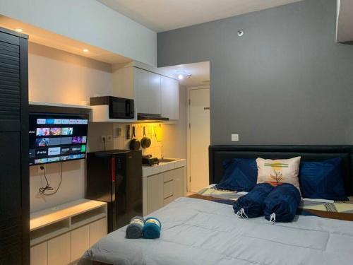 Bekasi Apartment | Studio with pool & next to mall