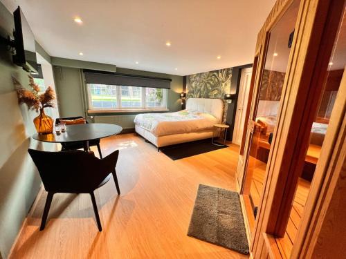 Meise Apartment | Studio with sauna