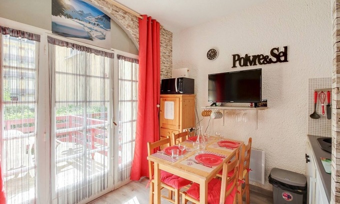 Cauterets Apartment | Studio with terrace and WiFi for 4 people