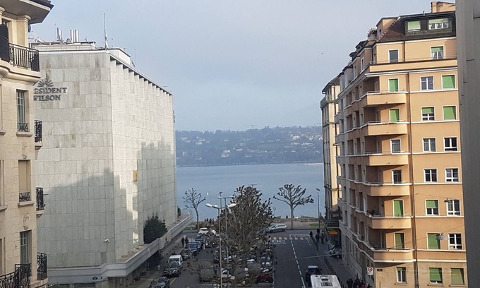 Downtown Geneva Apartment | STUDIO WITH VIEW OF LAKE GENEVA