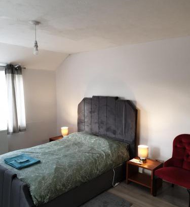 Ely Apartment | Studios