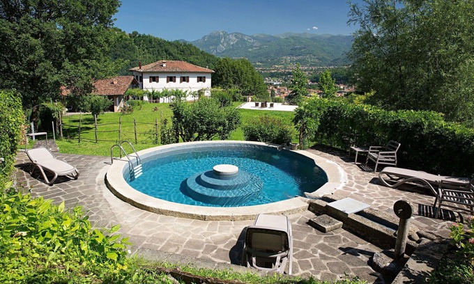 Castelnuovo di Garfagnana Villa | Stunning private villa for 6 guests with WIFI, private pool, TV, patio and panoramic view