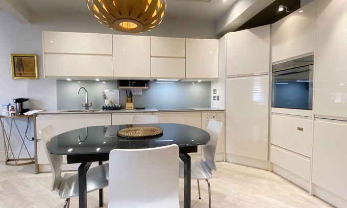 Tachbrook House | Stunning 3-bed House in Central London Westminster