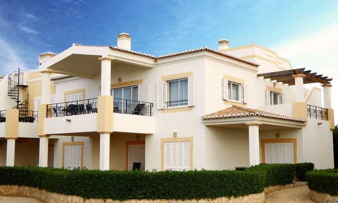 Salema Villa | Stunning 3 Bedroom Townhouse, near the pool, located in the views, Salema