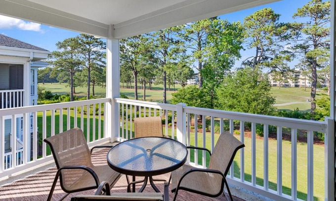 Central Myrtle Beach Apartment | Stunning 3BR Condo near Myrtlewood Golf Resort and Beach