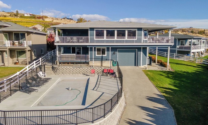 Manson House | Stunning 4BR Home in Manson with Lake Views, Private Pool and Hot Tub!