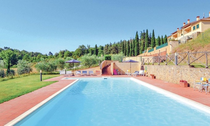 Bucine Apartment | Stunning apartment in Bucine AR