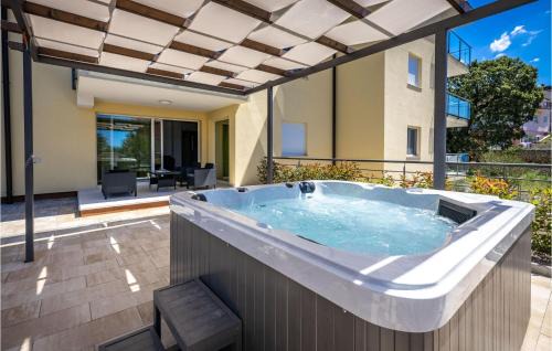 Zurkovo Apartment | Stunning Apartment In Kostrena