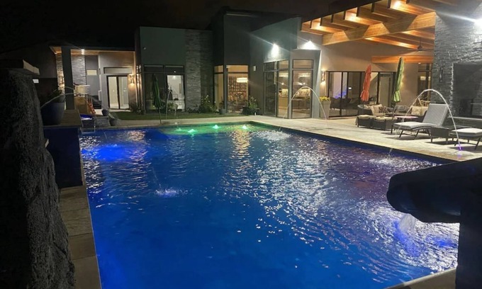 Northeast Heights House | Stunning, Award Winning, Hideaway Near Balloon Fiesta Park