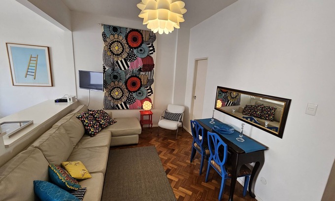 Leblon Apartment | Stunning Studio in Leblon, steps from the beach, near bars & restaurants, metro.