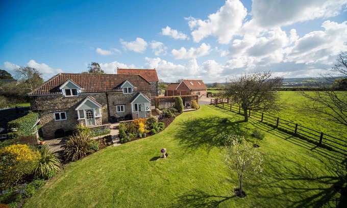 Kilmington Cottage | Stunning countryside views, close to the Jurassic Coast. Dog friendly