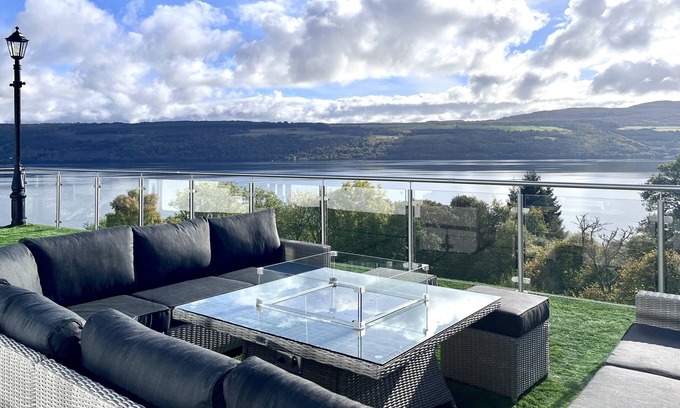 Scaniport Villa | Stunning Fern View House, with panoramic views over the iconic Loch Ness