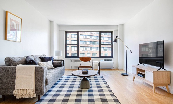 Union Square Apartment | Stunning Flatiron 1BR w/Gym, Doorman, near USQ, trains, by Blueground