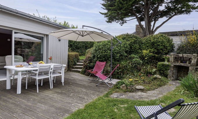 Creances House | Stunning private villa for 2 people with WIFI and pets allowed