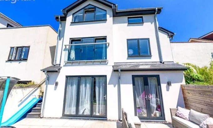 Brighton Other | Stunning & Fun 4 bed home in the heart of Brighton