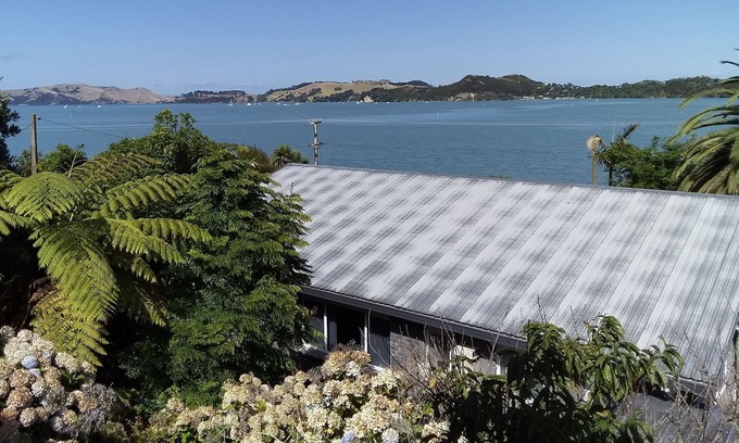 Coromandel House | Stunning Harbour/Island Views - Spacious Open Plan Living.