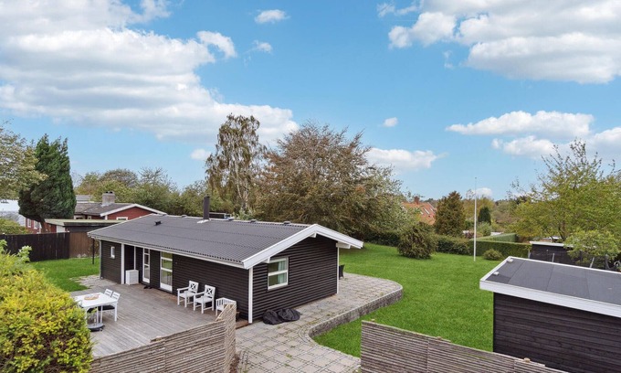 Udsholt House | Stunning home in Græsted with WiFi