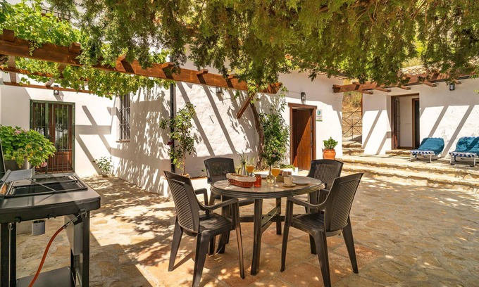 Grazalema House | Stunning home in Grazalema with WiFi