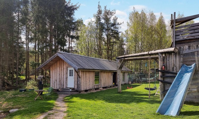 Mellerud House | Stunning home in Mellerud with WiFi