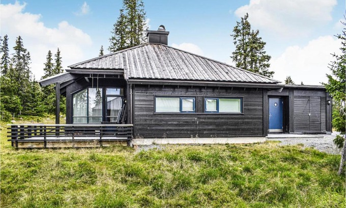 Sjusjoen House | Stunning Home In Sjusjøen With Sauna