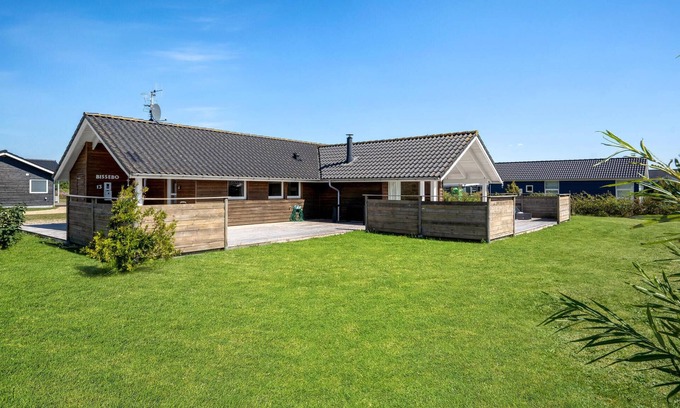 Skaven Strand House | Stunning home in Tarm with WiFi