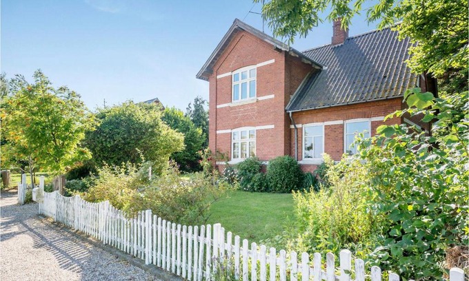 Tranekaer House | Stunning Home In Tranekær With Wifi