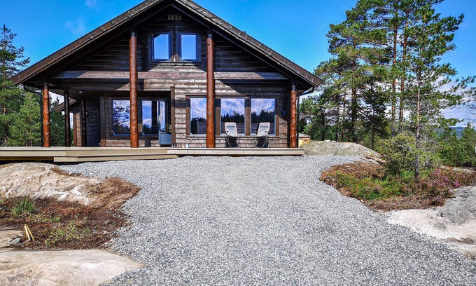 Birkenes House | Stunning home in Vatnestrøm with sauna