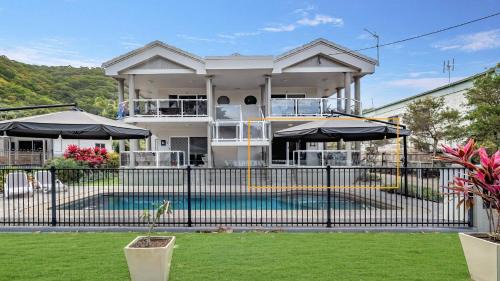 Arcadia House | Stunning Ocean Views