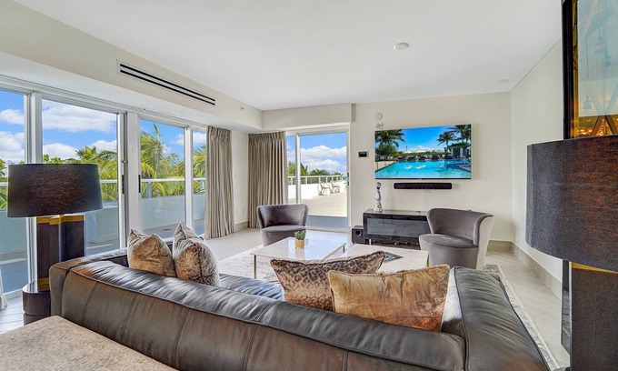 City Center Hotel | Stunning Oceanfront Penthouse with Breathtaking Views & Private Terrace