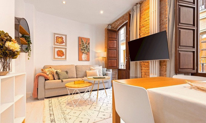 Central District Apartment | Stunning one-bedroom apartment near the Cathedral. Zacatin 201