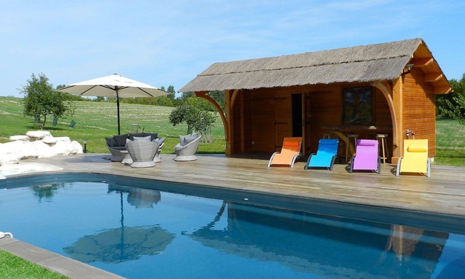Monflanquin House | Stunning private villa for 8 people with WIFI, private pool, TV, terrace and pets allowed