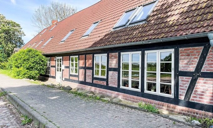 Karin House | Stunning private villa for 10 guests with WIFI, TV and terrace