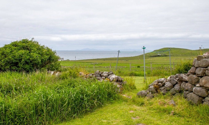 Bornesketaig House | Stunning private villa for 2 people with WIFI and TV