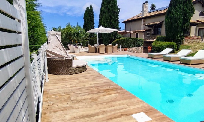 Vasto Villa | Stunning private villa for 10 guests with private pool, A/C, WIFI, TV, panoramic view and parking