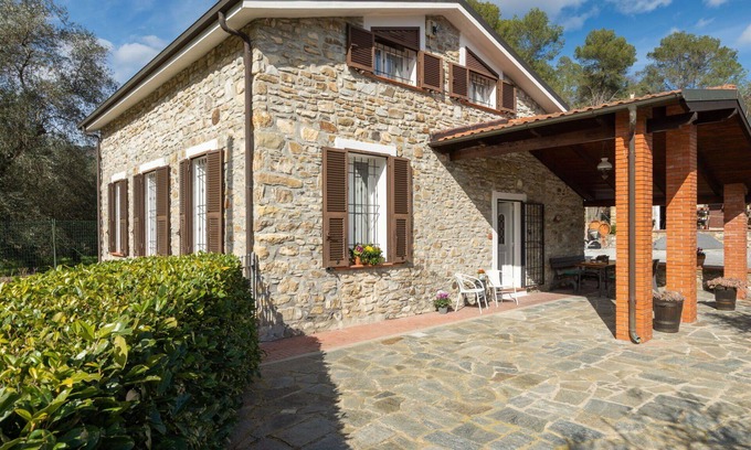 Andora House | Stunning private villa for 5 guests with A/C, WIFI, TV and terrace