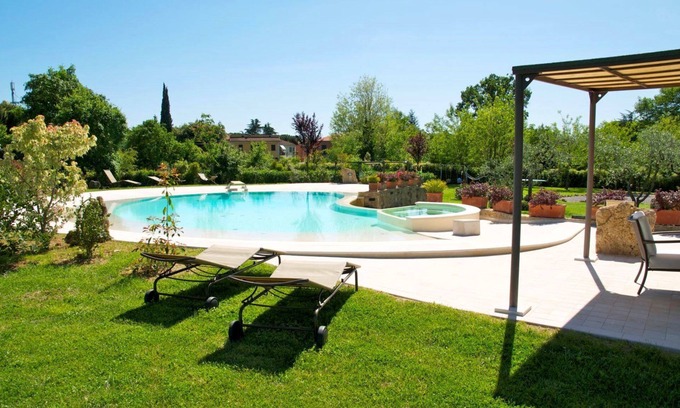 Asciano Villa | Stunning private villa for 4 people with pool, A/C, WIFI, TV and terrace