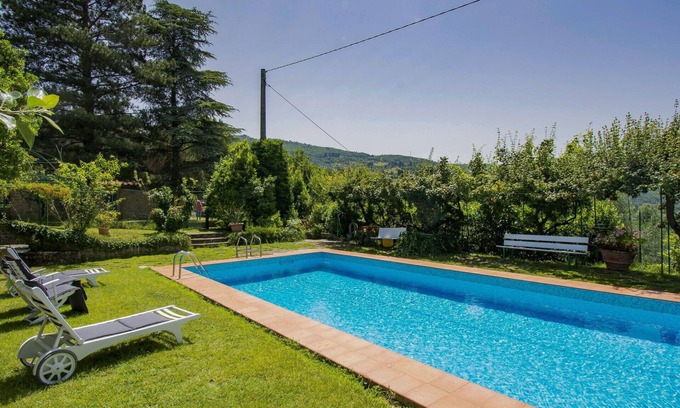Scopeti House | Stunning private villa for 6 people with pool, WIFI, TV, terrace and pets allowed