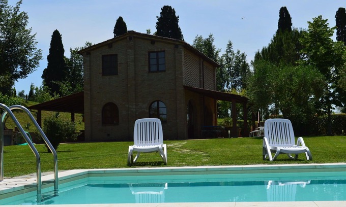 Ponte di Gabbiano Villa | Stunning private villa with WIFI, A/C, private pool, TV, veranda, panoramic view, close to Siena