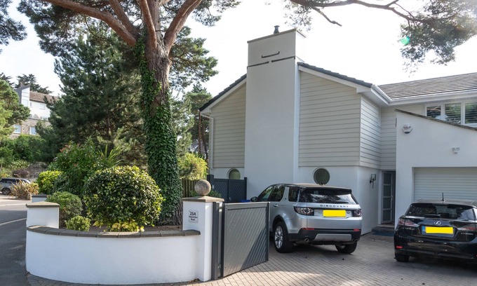Sandbanks House | Stunning, recently re-modelled Sandbanks Holiday Home