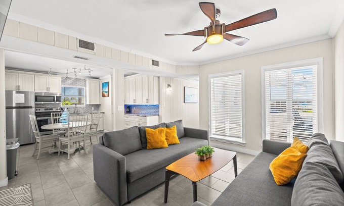 Orlando Beach Condo | Stunning Riverfront Villa W/Steps from Private Beach Access & Perfect Setting for Events ⛵🌅