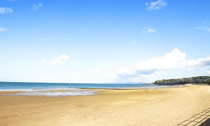 Rhos on Sea House | Stunning Seafront Cottage on Rhos Promenade