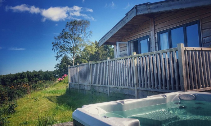 Forres Cabin | Stunning views from exclusive hot tub, idyllic, stylish and private