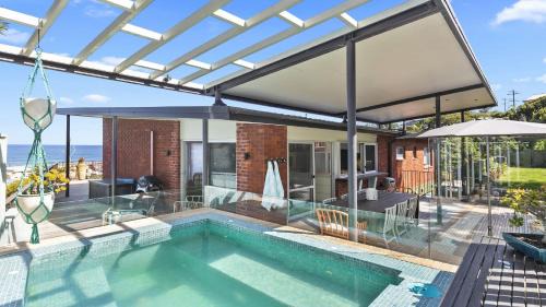 Copacabana House | Stunning Views, Heated Plunge Pool and Walking Distance To Beach