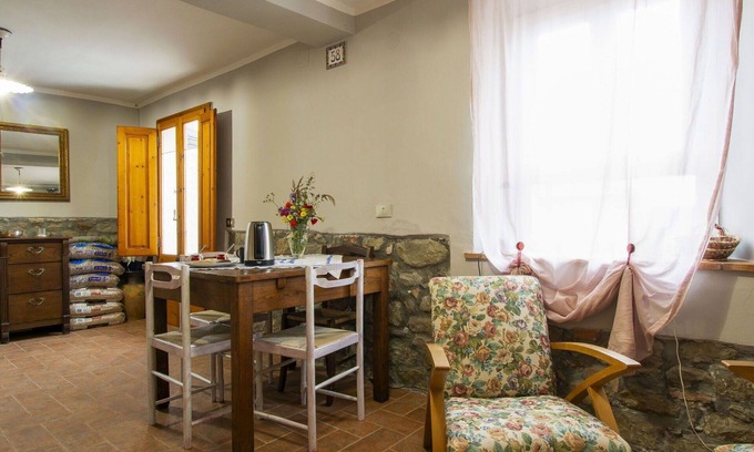 Pistoia House | Stunning villa for 2 guests with WIFI and pets allowed