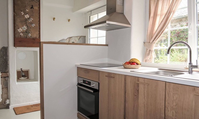 Paimpol Villa | Stunning villa for 5 guests with WIFI, TV and parking