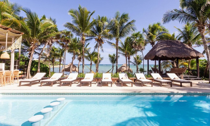 Tulsayab Villa | Stunning Villa on the Beach - Oceanfront 8 Bedrooms