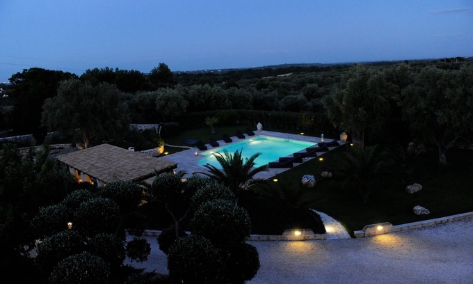 Ostuni Villa | Stunning Villa & Trullo in Ostuni. Amazing Roof Terrace/Heated Pool/Aircon/WiFi