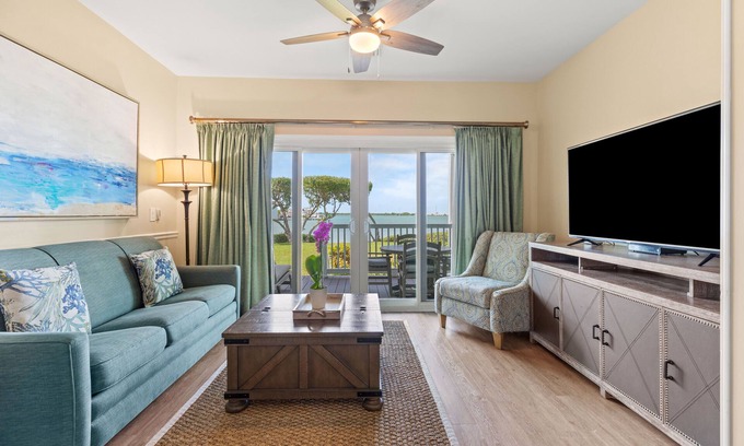 Marathon Villa | Stunning Waterfront Two-Story Villa in Duck Key!