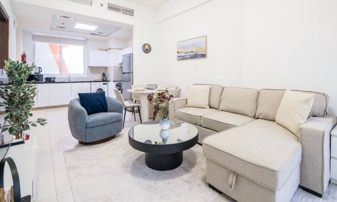 Jadaf Apartment | Stylish 1-Bedroom Apartment at Binghatti Gateway, Al Jaddaf – Prime Location