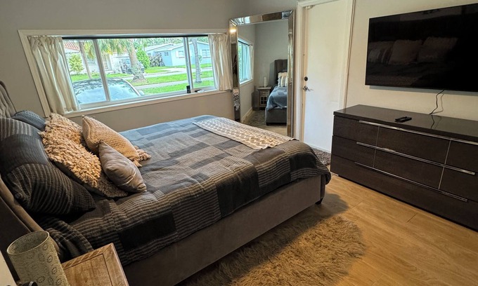Miami Shores Apartment | Stylish 1bedroom and bath studio with private entrance and parking. Central